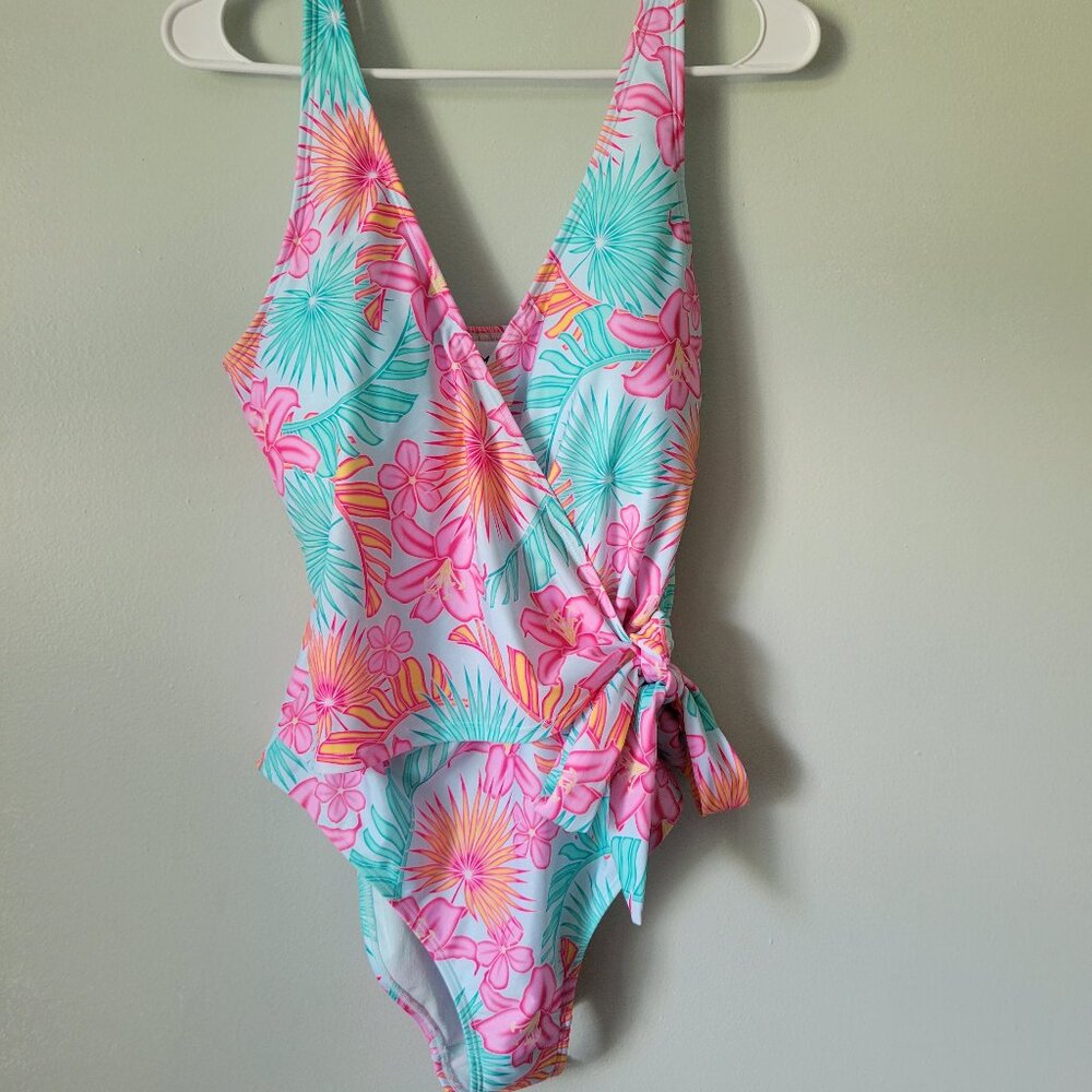 Member's Mark Swimsuit Women's XS One-Piece Blue/Pink Tropical Swimwear NWT